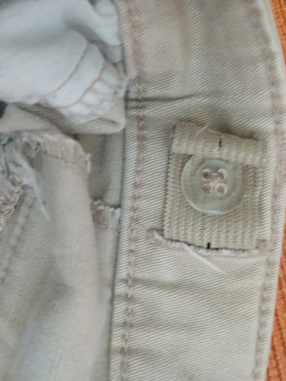 Old Navy Light Cream Chino Shorts